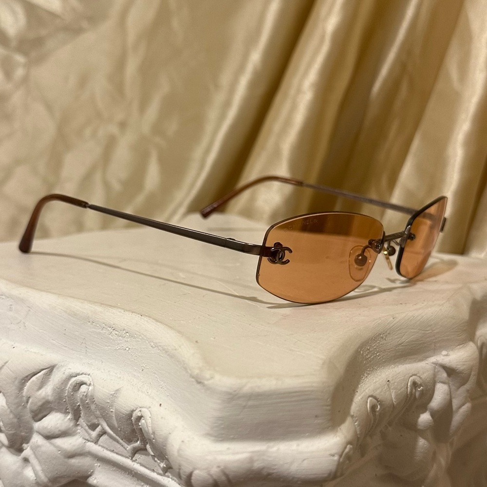 Chanel 4002 Rimless CC Vintage Y2K Sunglasses in Orange Hue - Picture 8 of 17
